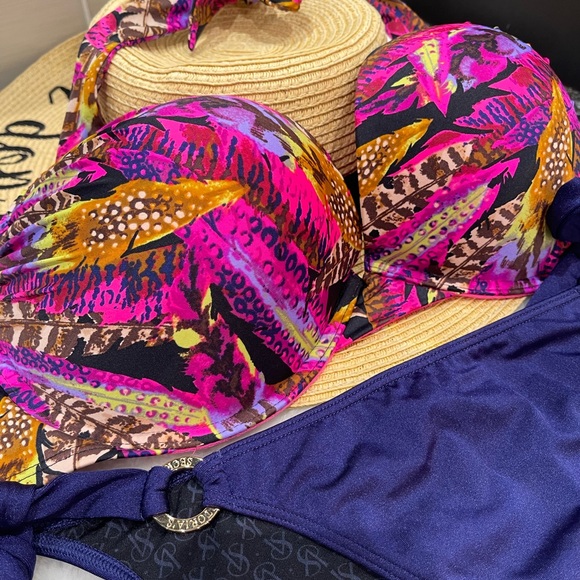 NWT Victoria’s Secret bikini push up bombshell 36D top only - Picture 15 of 16